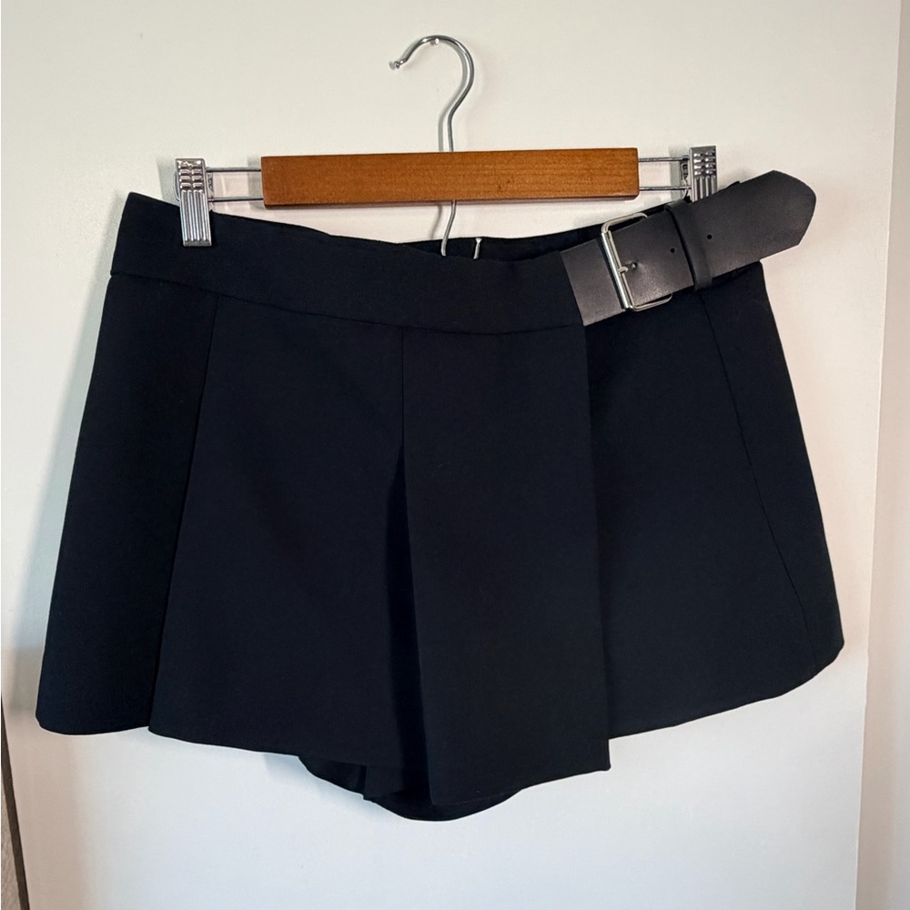 Black Zara High-Waist Belted Skort Shorts, NWT